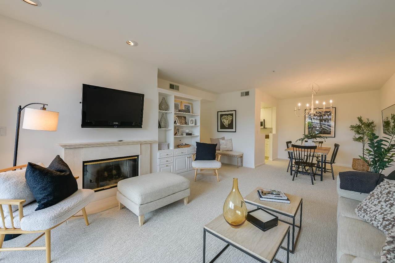 400 Deer Valley Road - Photo 1