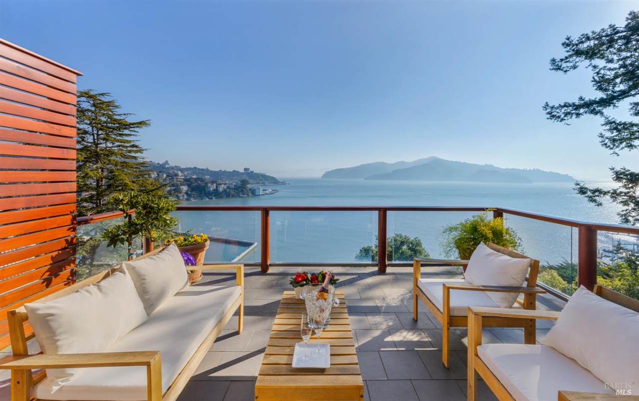 266 Bayview Avenue - Photo 1