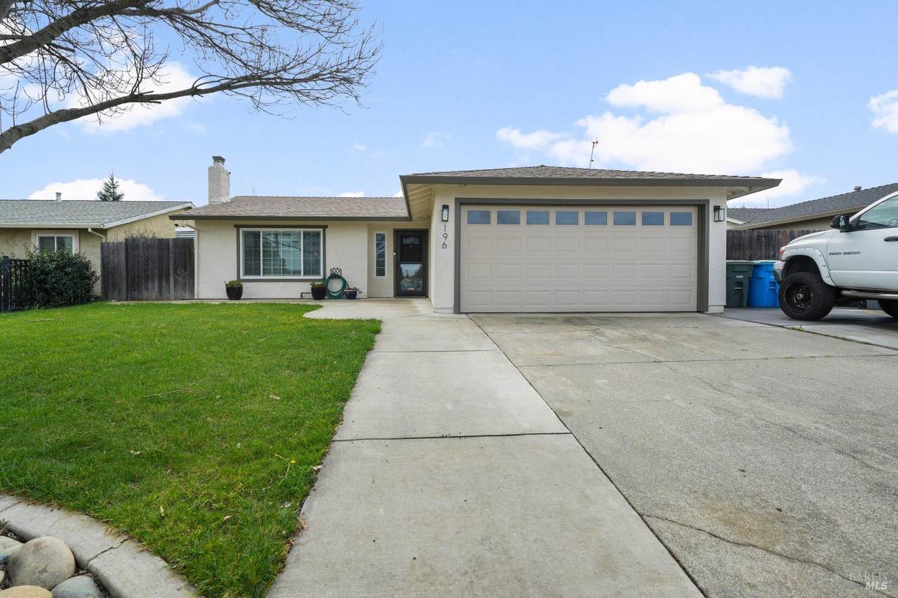 196 Somerville Drive - Photo 1