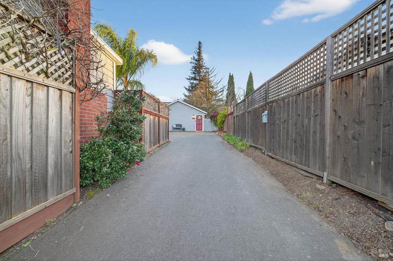 16 7th Street - Photo 1