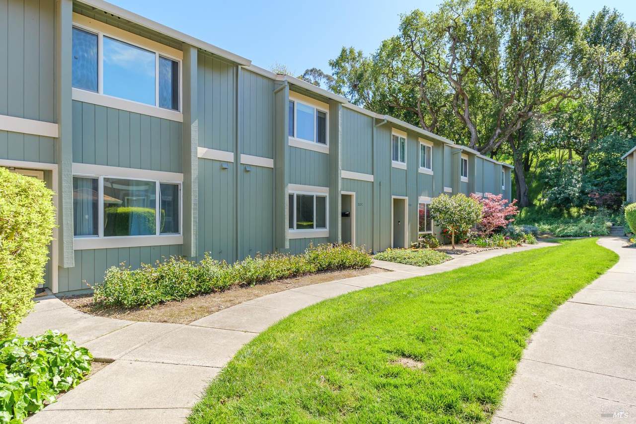 32 Oliva Drive - Photo 1