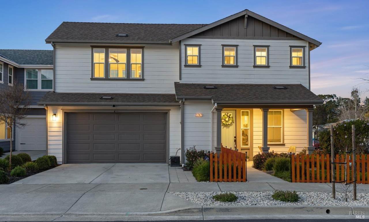 1747 Linden Lane - Photo 1