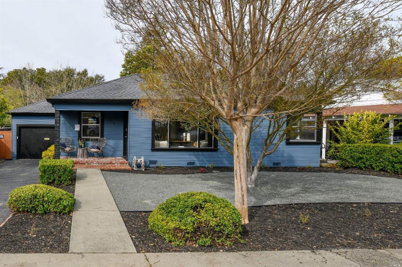 1509 Banks Avenue - Photo 1