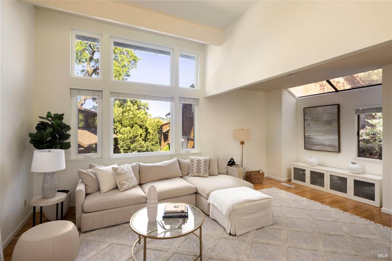 883 Magnolia Avenue - Photo 1