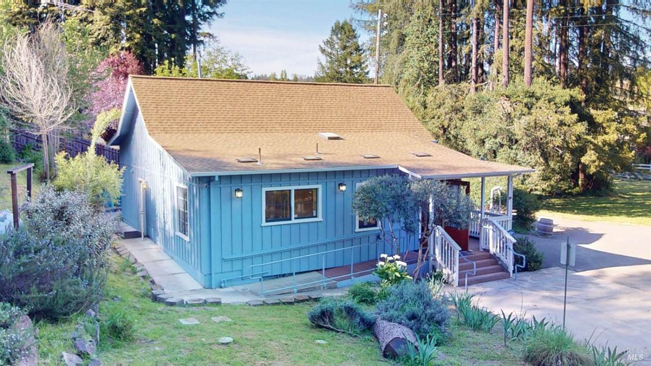 380 Bohemian Highway - Photo 1