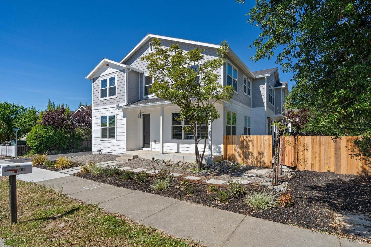 109 Paul Wittke Drive - Photo 1