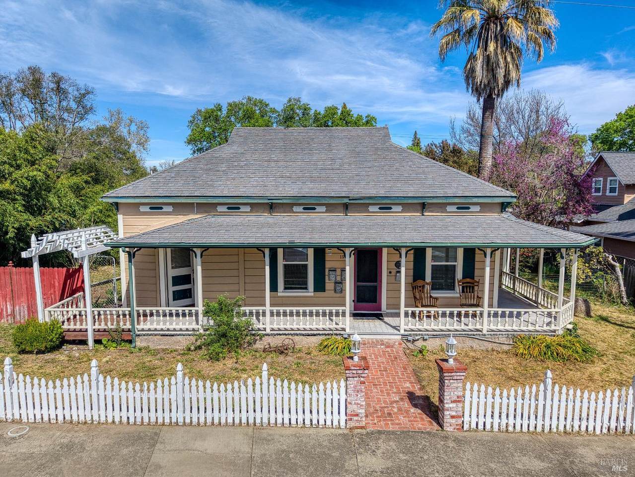 150 Clearlake Avenue - Photo 1