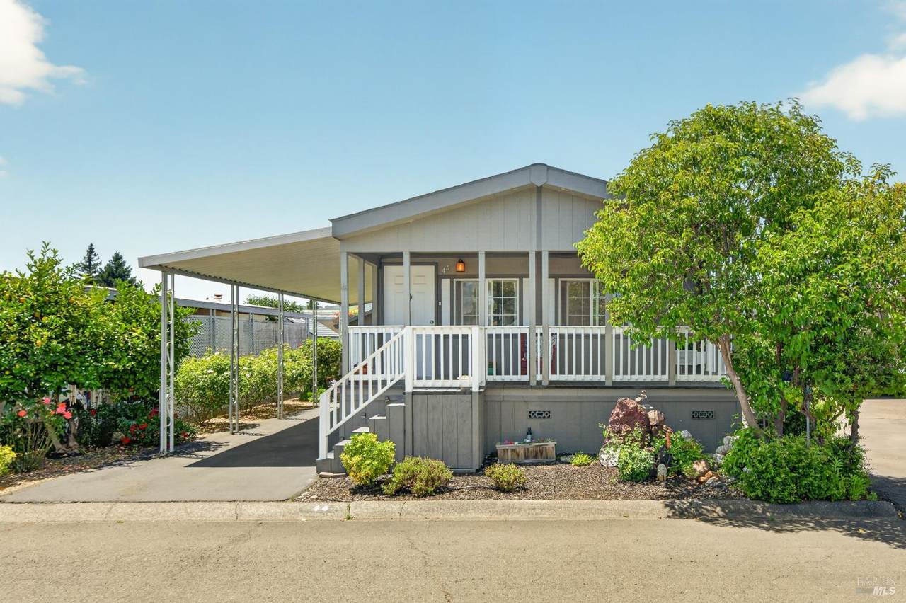 44 Hacienda Drive - Photo 1