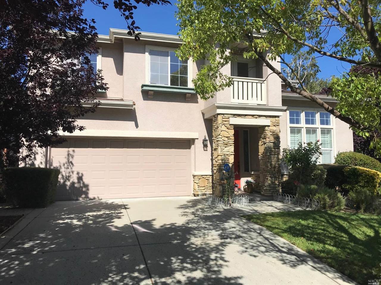 80 Pinheiro Circle - Photo 1