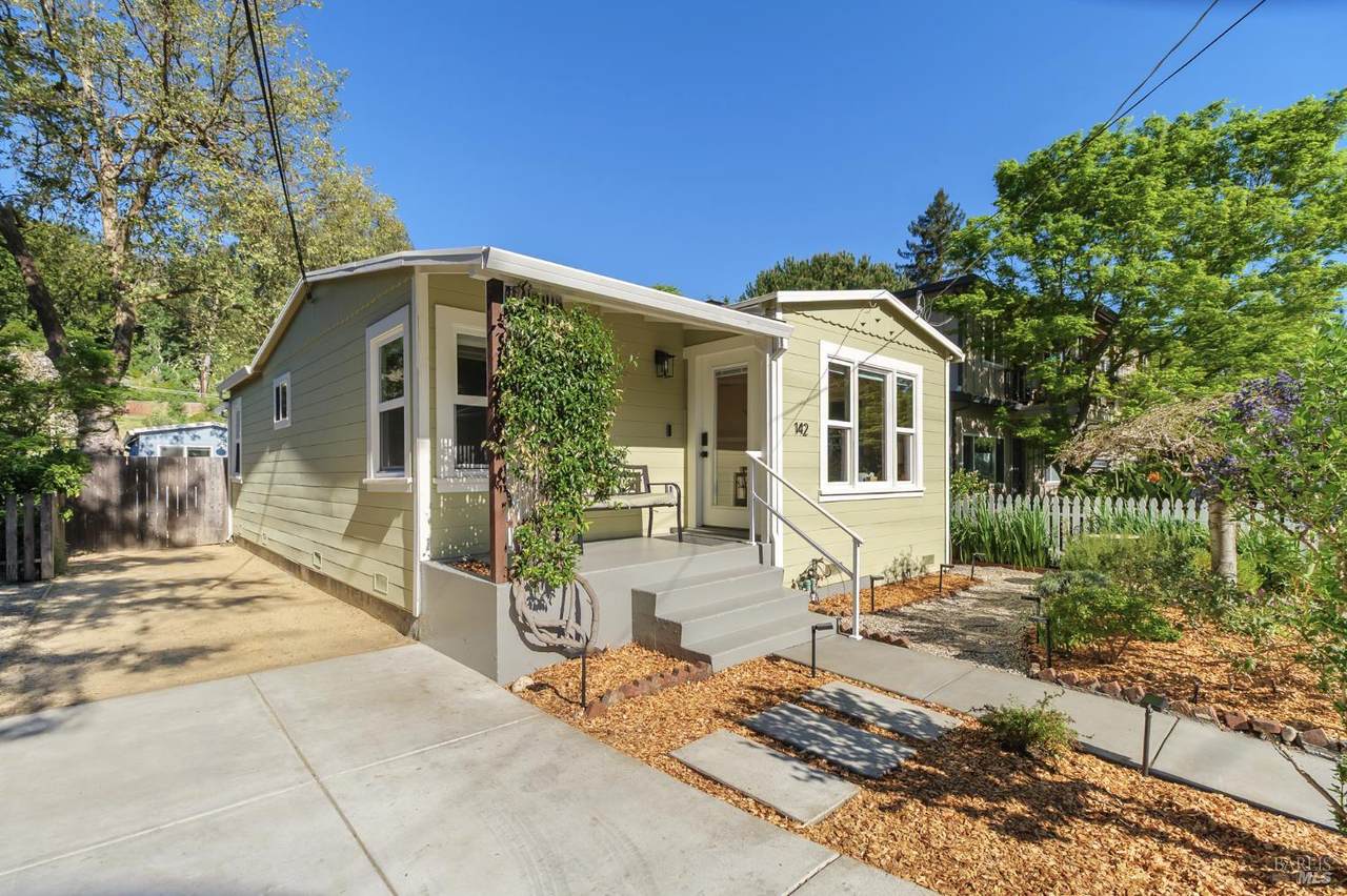 142 Dominga Avenue - Photo 1