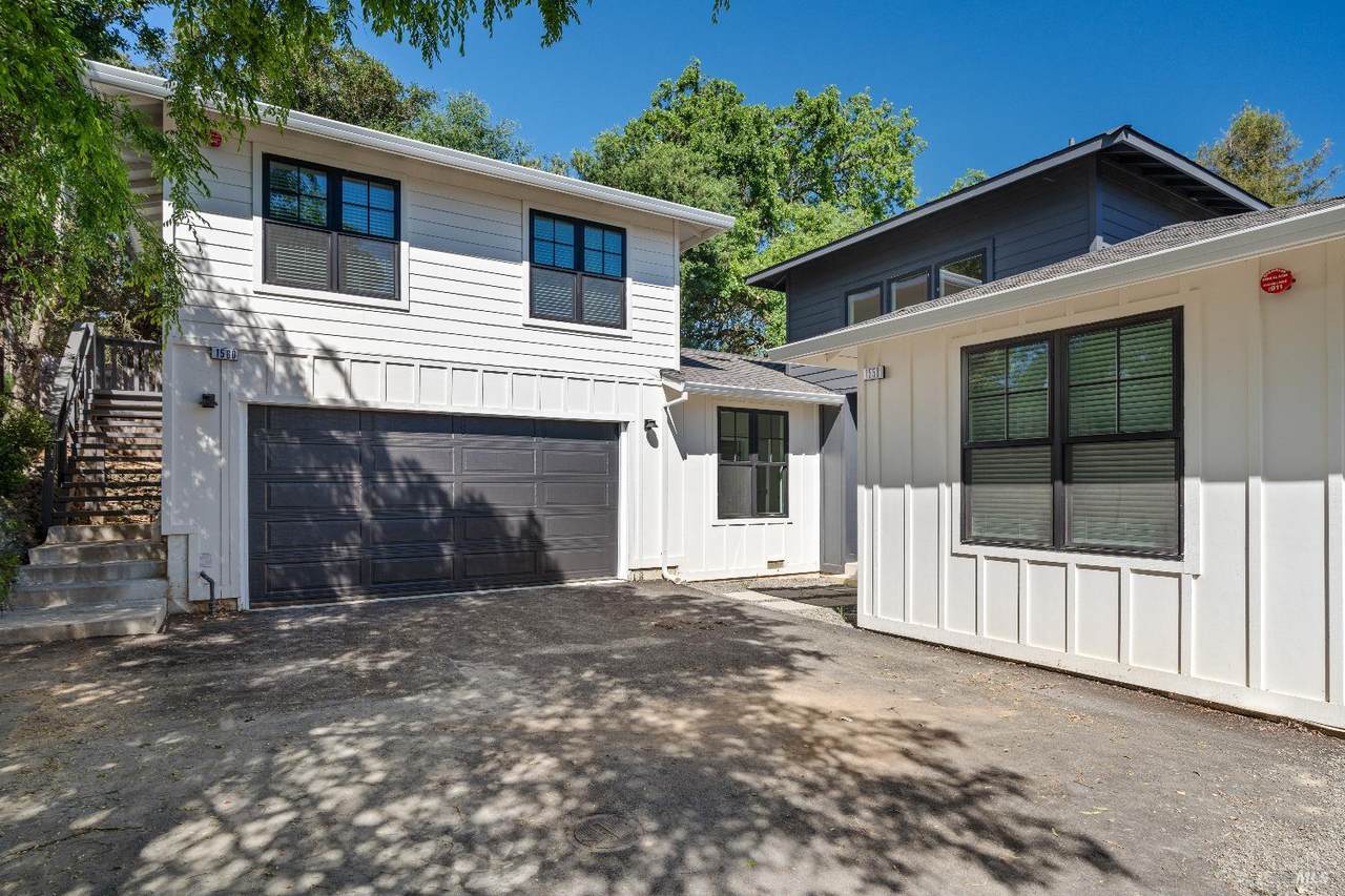 1560 Laurel Lane - Photo 1