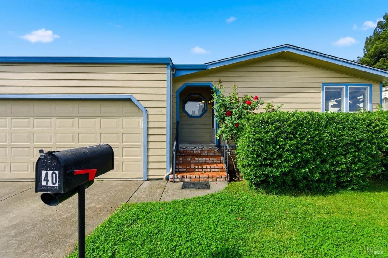 40 Falcon Crest Circle - Photo 1