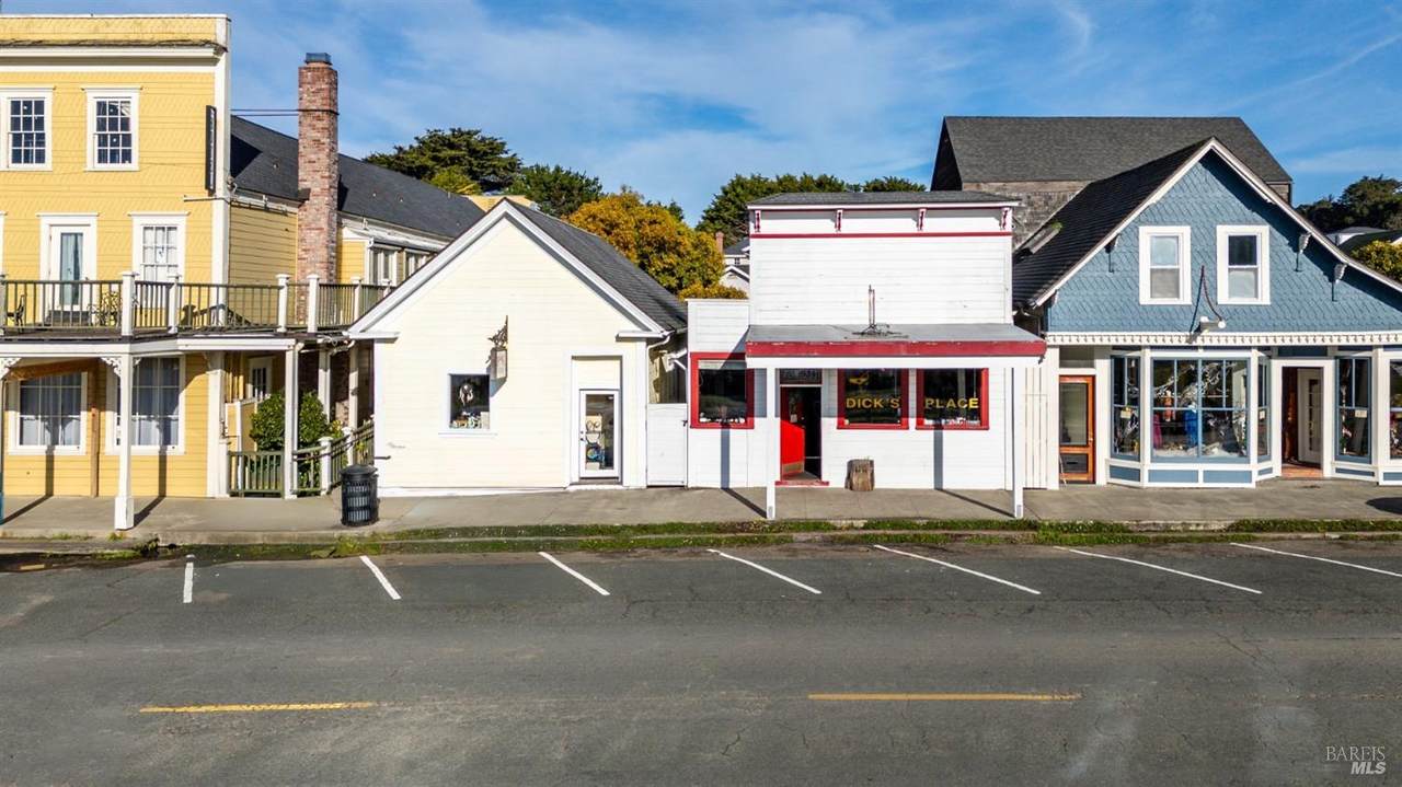 45070 Main Street - Photo 1