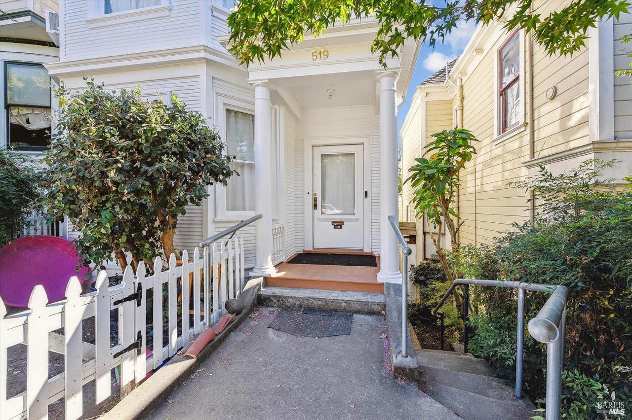 519 Virginia Street - Photo 1