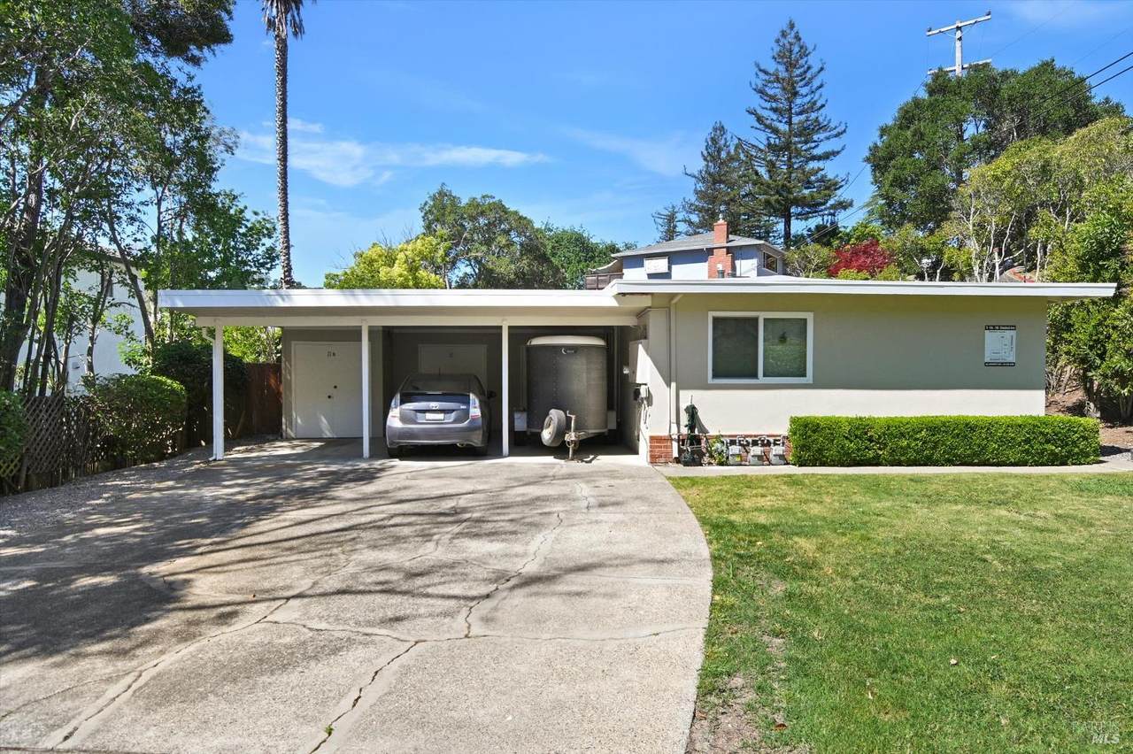 11 Chestnut Avenue - Photo 1
