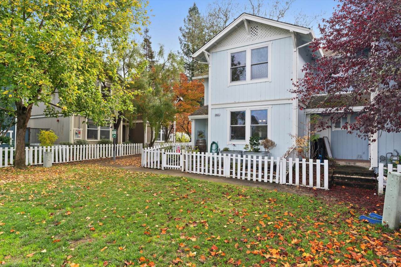 2837 Bowen Street - Photo 1