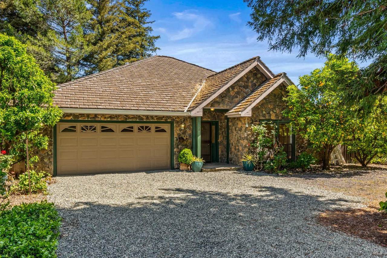 6578 Oak Leaf Court - Photo 1