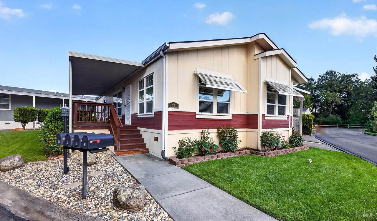 10 Shamrock Circle - Photo 1
