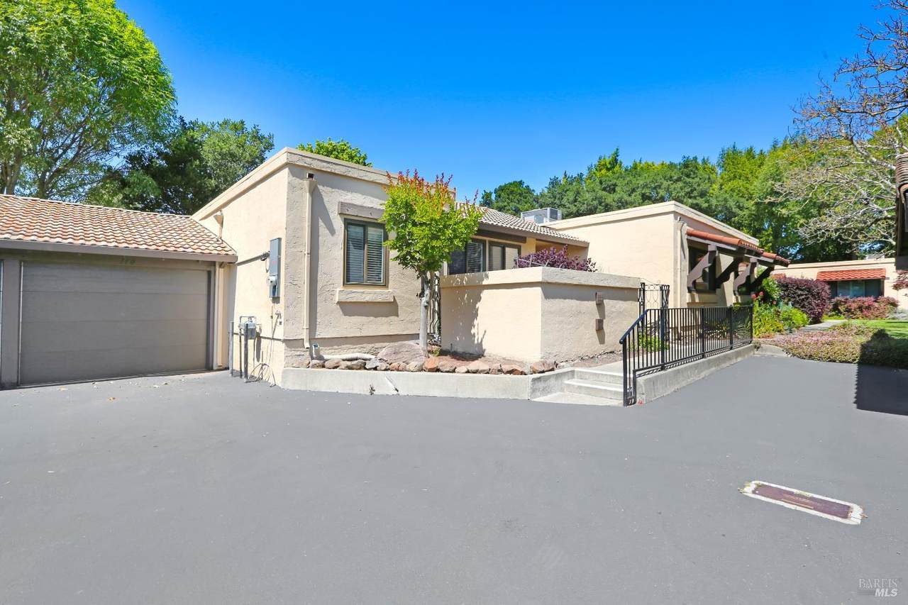 110 La Mancha Way - Photo 1