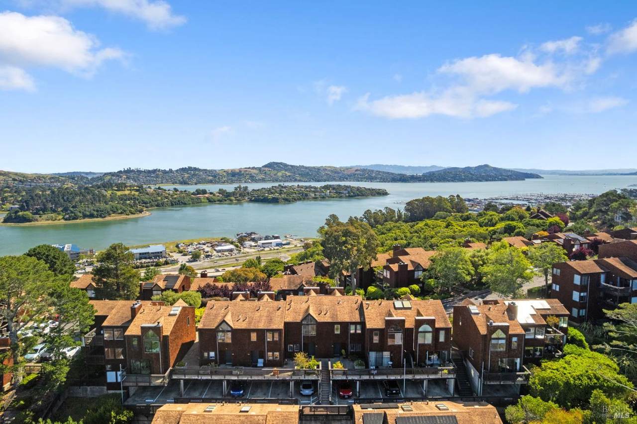 363 Headlands Court - Photo 1