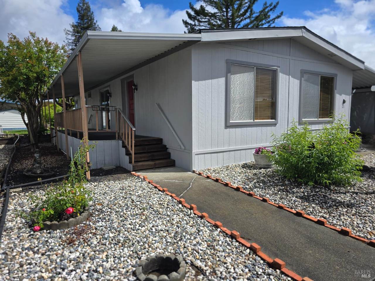 21 Estrella Drive - Photo 1
