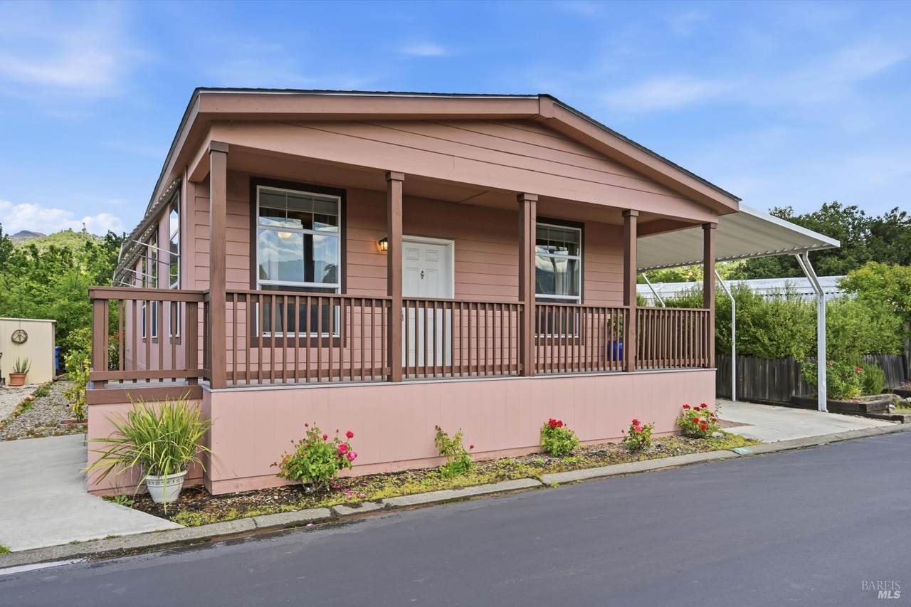 79 Iris Drive - Photo 1