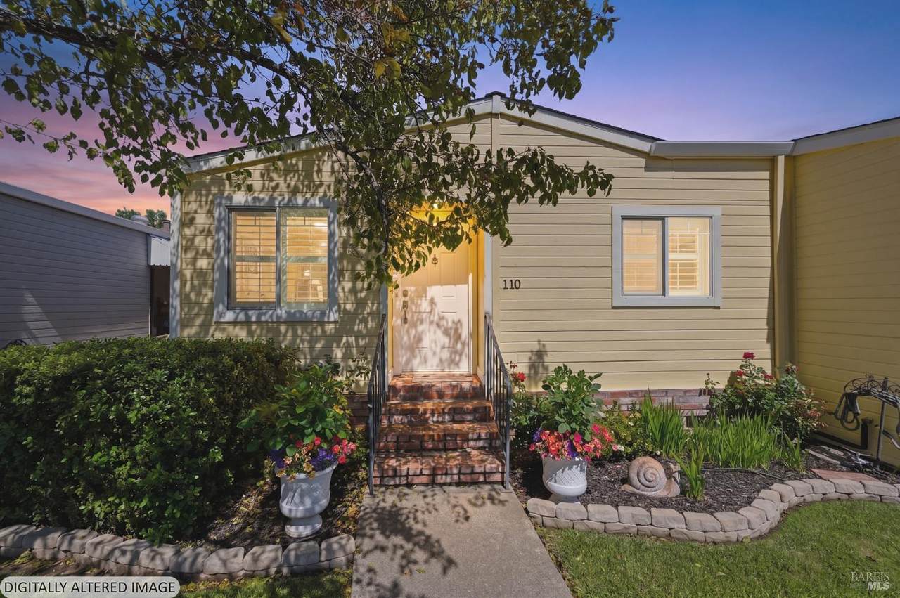 110 Falcon Crest Circle - Photo 1