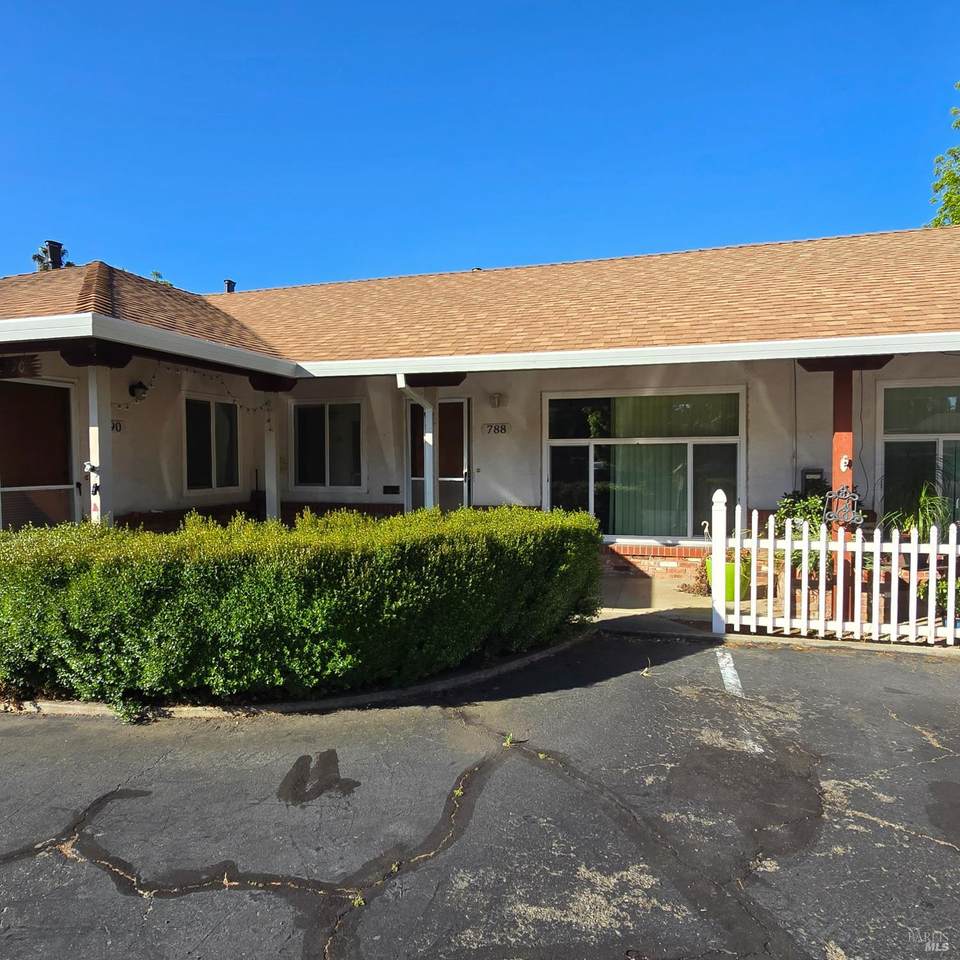 786 Lovers Lane - Photo 1