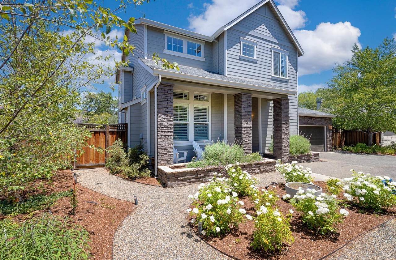 704 Hunt Avenue - Photo 1