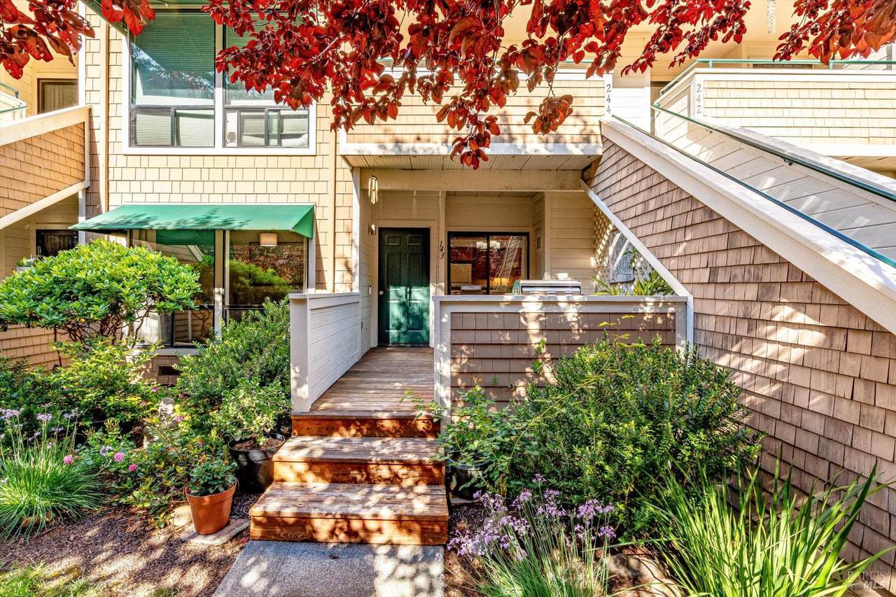 901 Russell Avenue - Photo 1