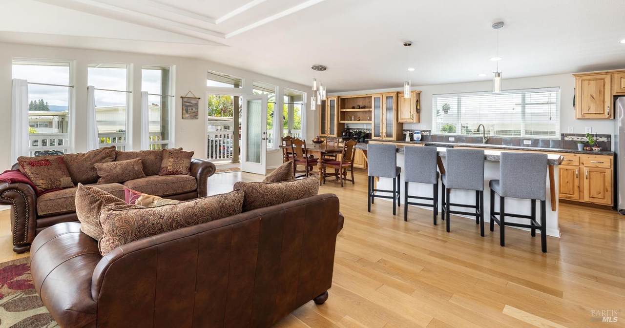 121 Cabana Drive - Photo 1