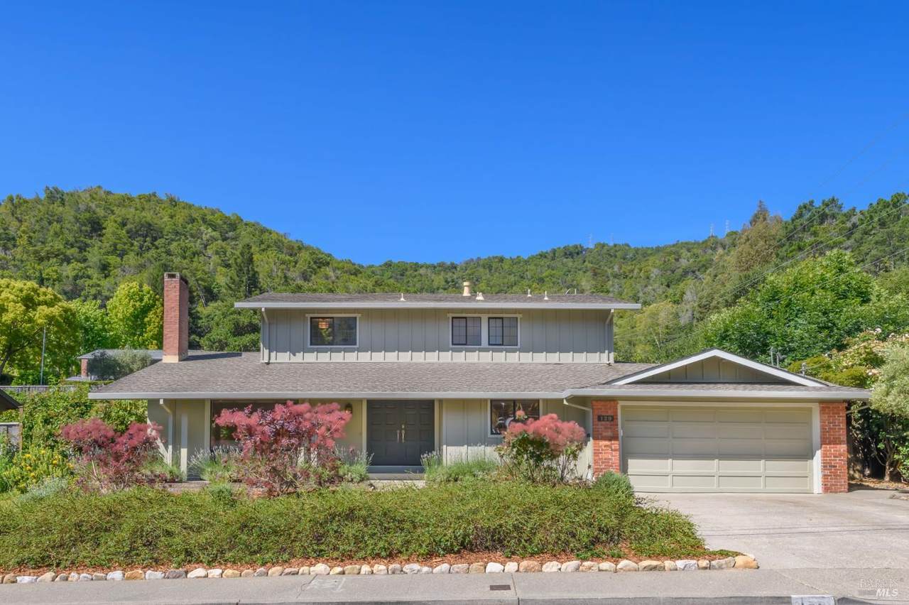 129 Robinhood Drive - Photo 1