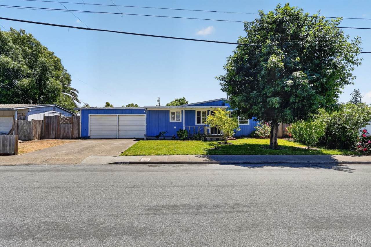 792 Liana Drive - Photo 1
