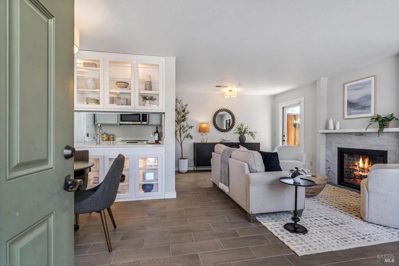 366 Piper Street - Photo 1