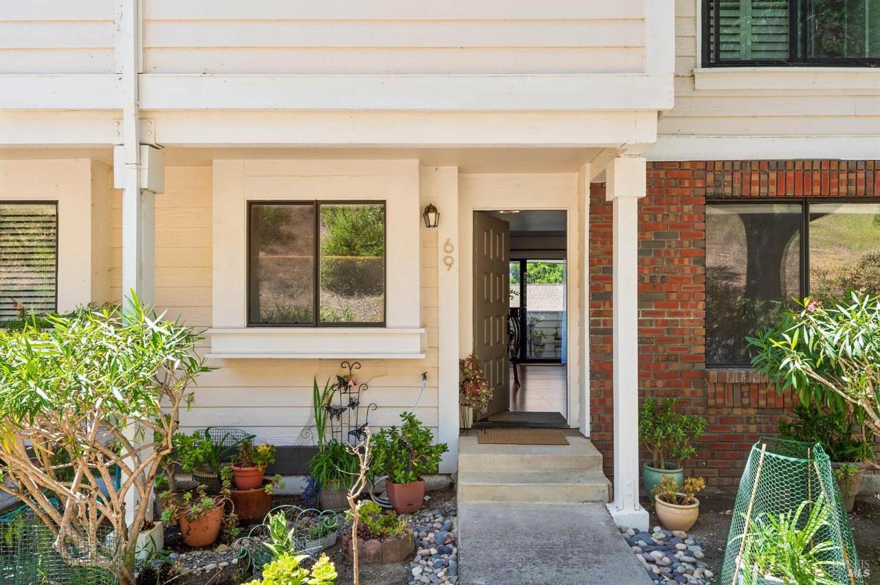 69 Village Circle - Photo 1