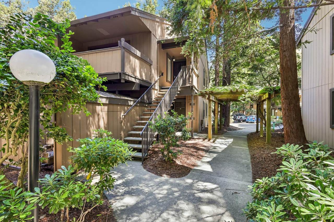 93 Nicholas Court - Photo 1