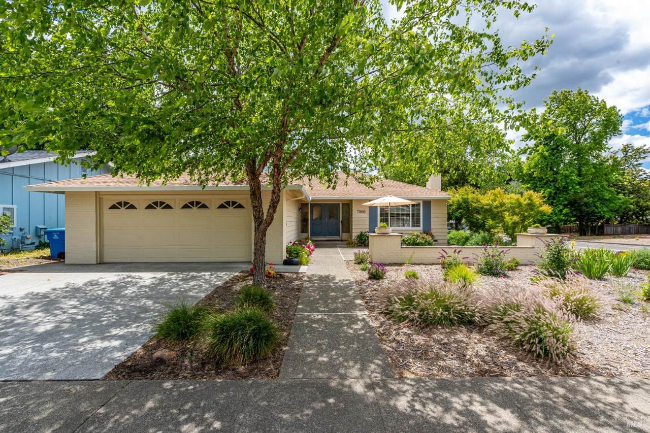 7000 Oak Leaf Drive - Photo 1