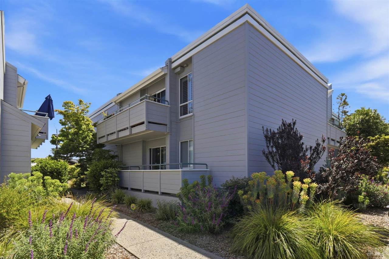 152 Larkspur Plaza Drive - Photo 1