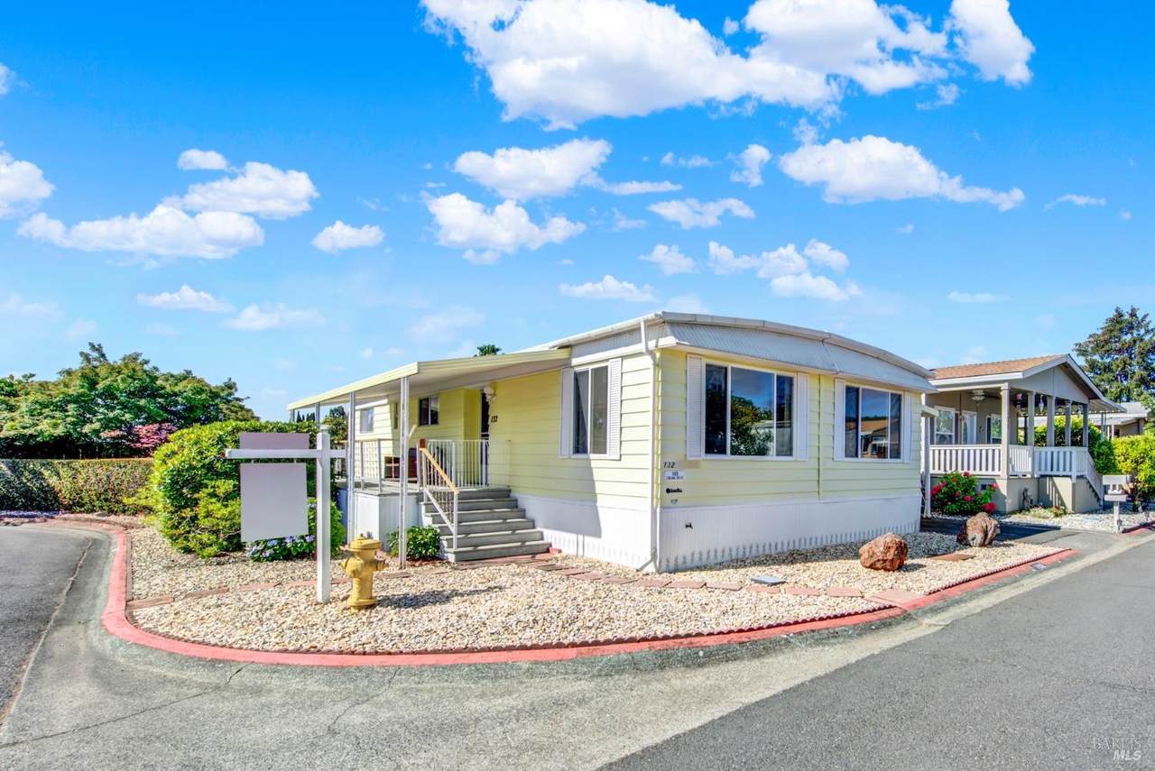 132 Cabana Drive - Photo 1