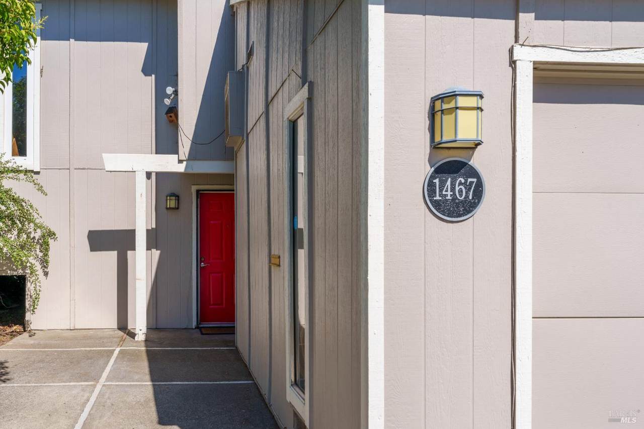 1467 Neotomas Avenue - Photo 1