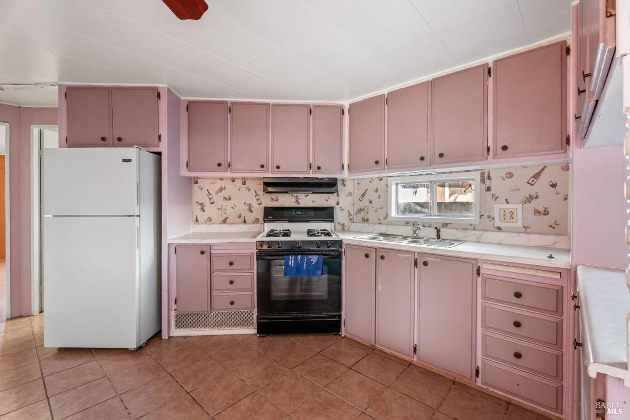 4080 Burke Hill Drive - Photo 1