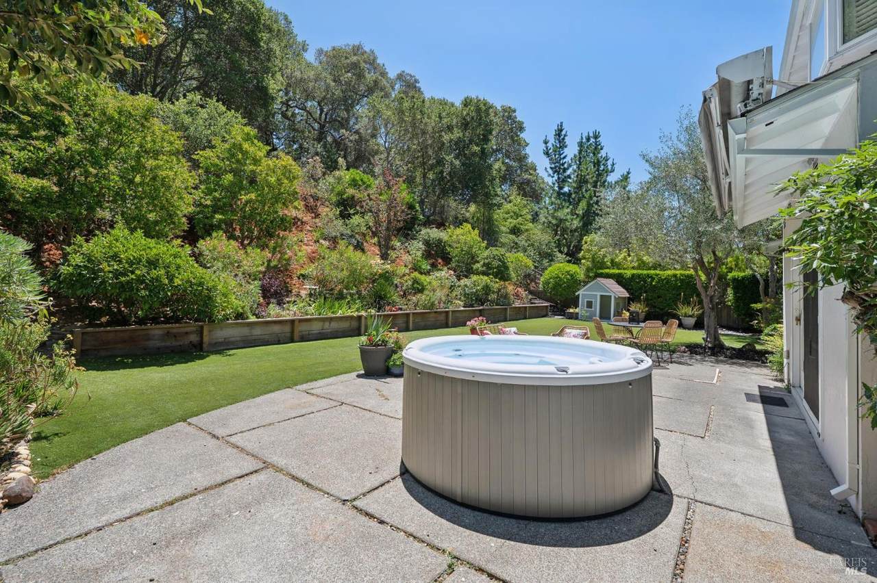 28 Castlewood Drive - Photo 1
