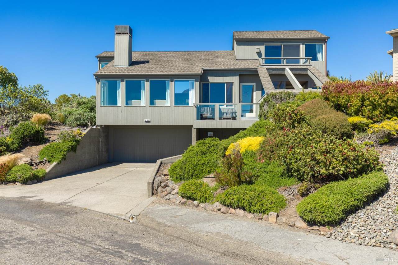 464 Loon Court - Photo 1