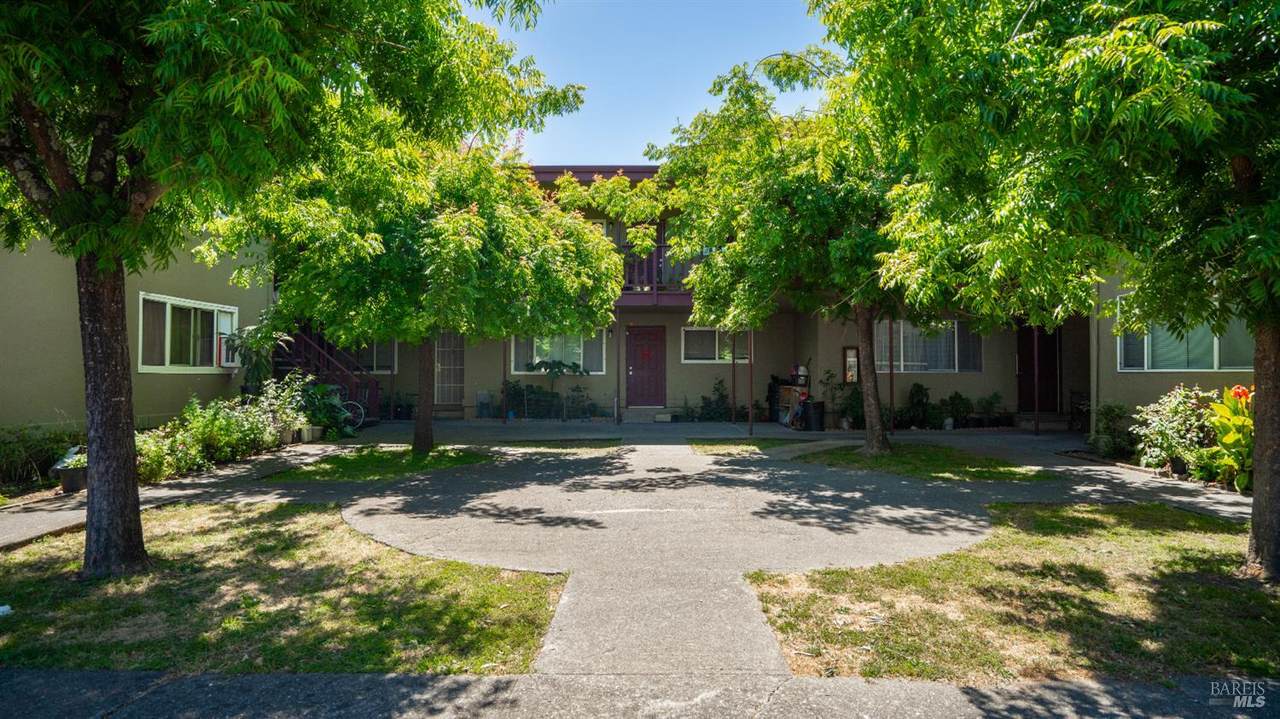 980 Sunset Avenue - Photo 1