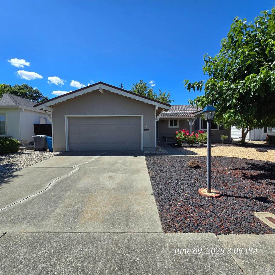 118 Yosemite Circle - Photo 1