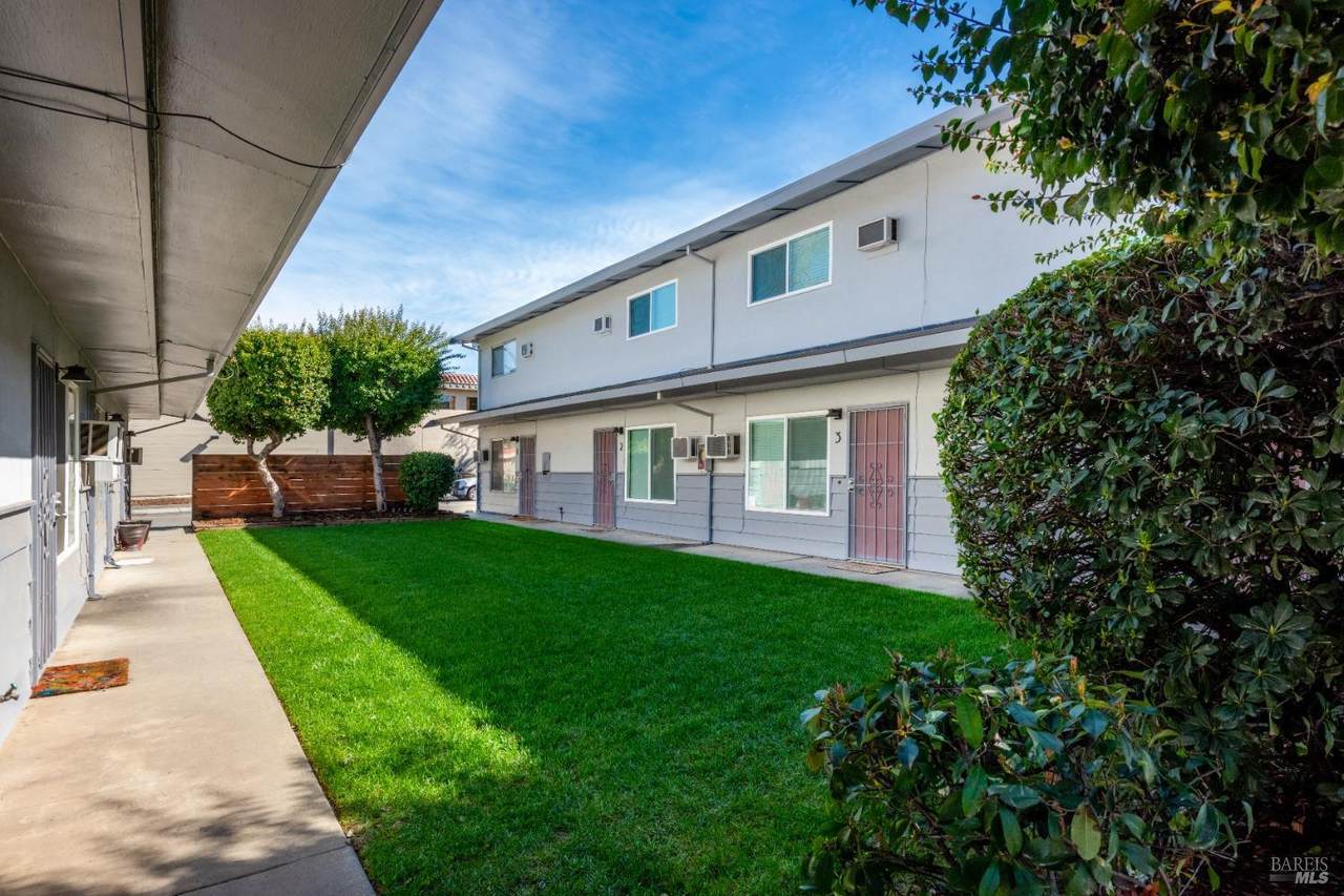 140 Cernon Street - Photo 1