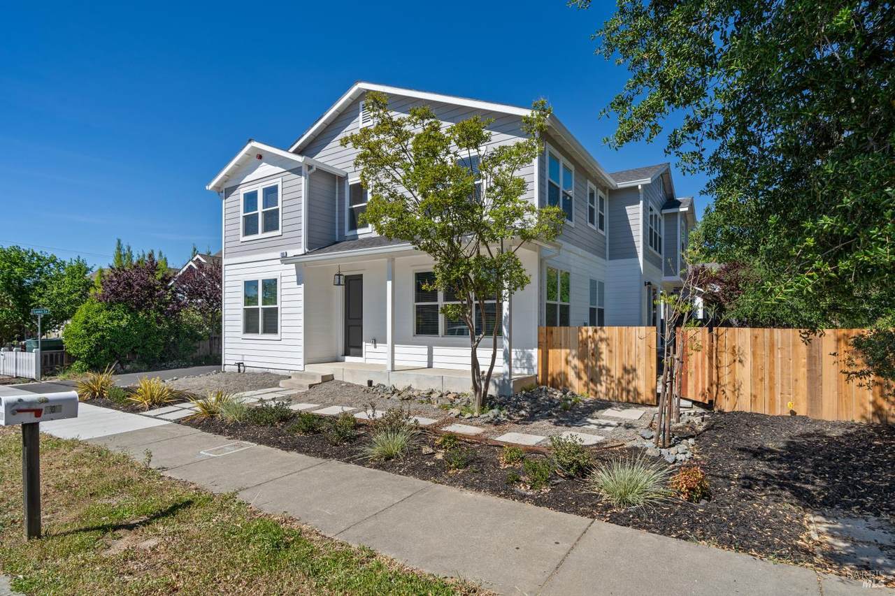 109 Paul Wittke Drive - Photo 1