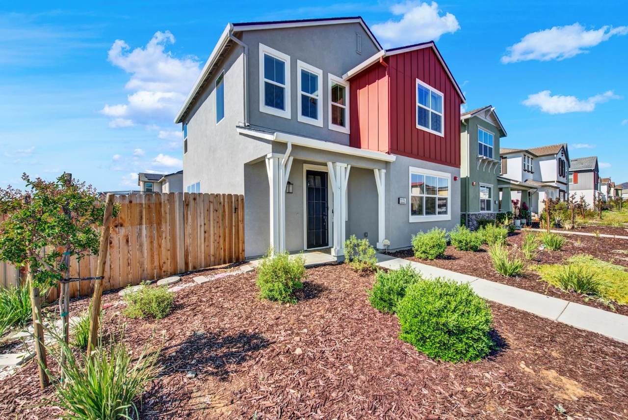 1125 Hiramatsu Lane - Photo 1