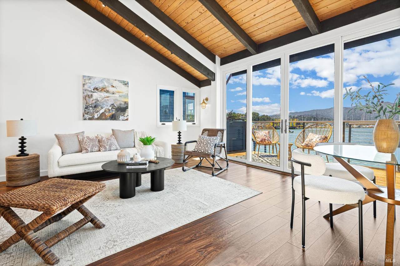 53 Issaquah Dock - Photo 1