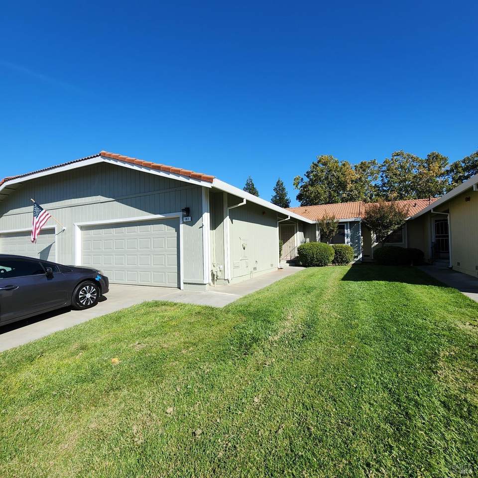167 Bryce Way - Photo 1